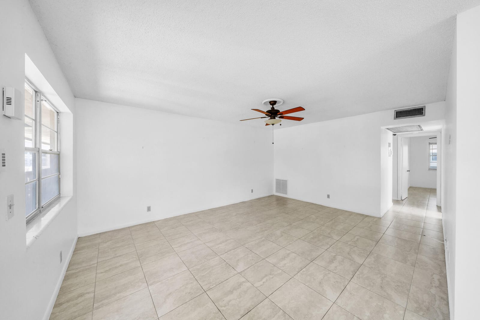 89 Canterbury D — photo 9