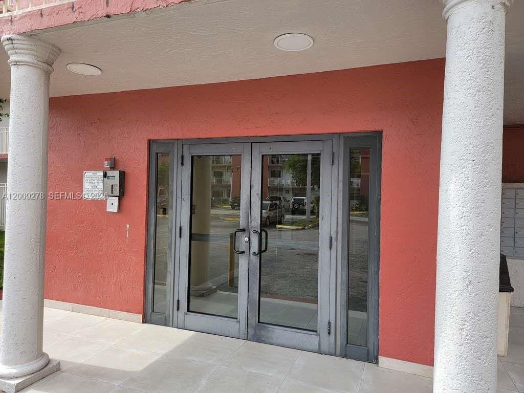 8425 NW 8th Street 306 — photo 3