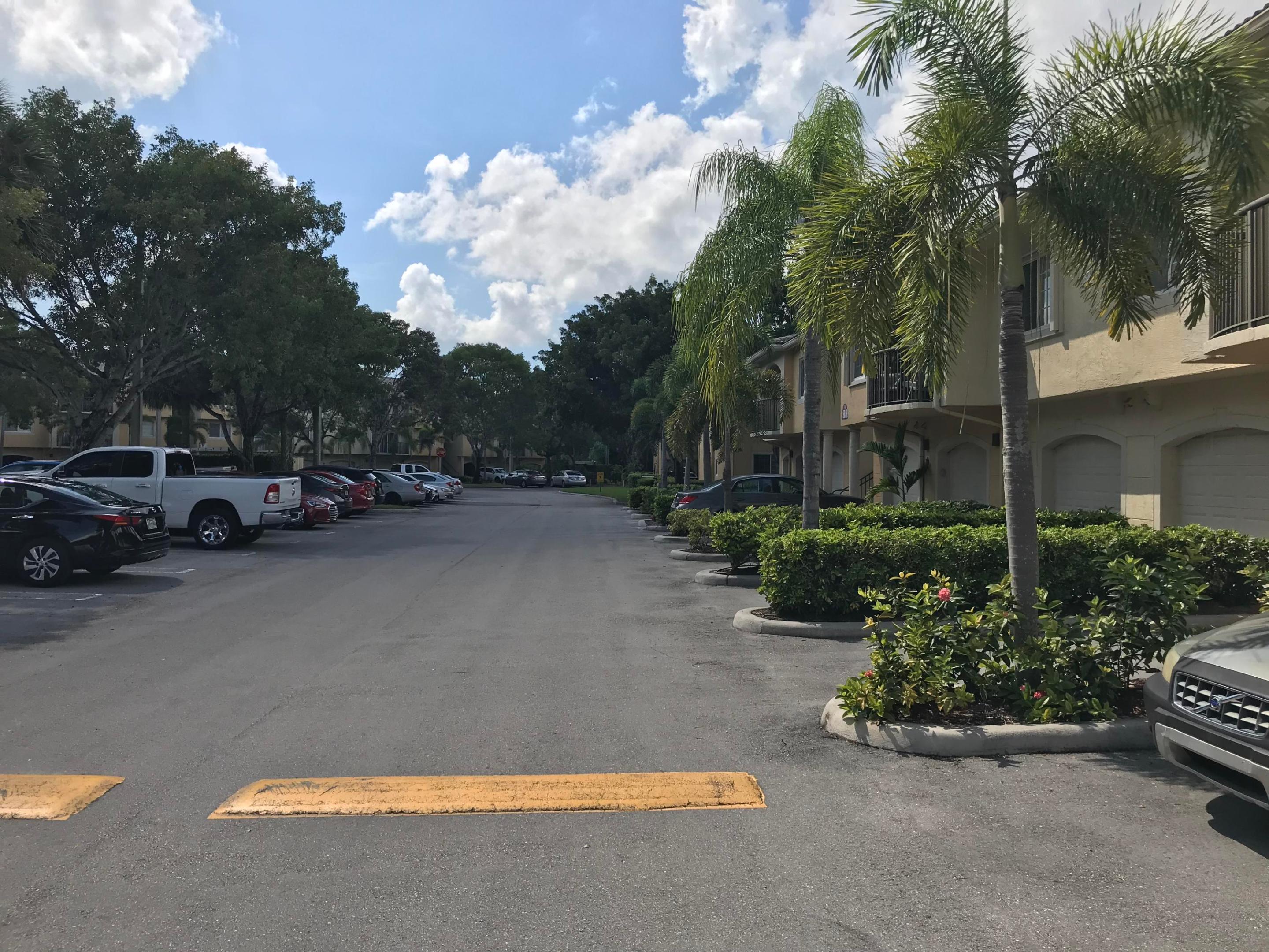 700 S Crestwood Ct Court S 708, Royal Palm Beach, FL 33411, Royal Palm Beach