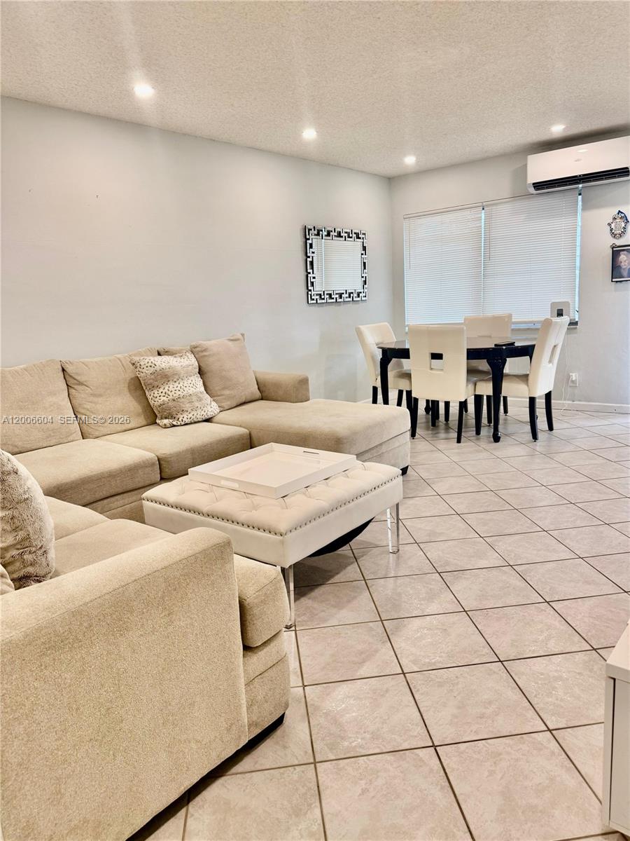800 SW 11th Avenue 19A, Hallandale Beach, FL 33009, Hallandale Beach