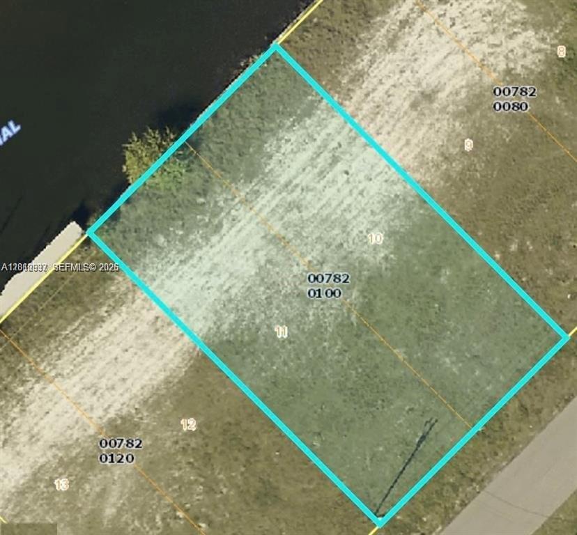 1020 SE 13th Avenue, Cape Coral, FL 33990