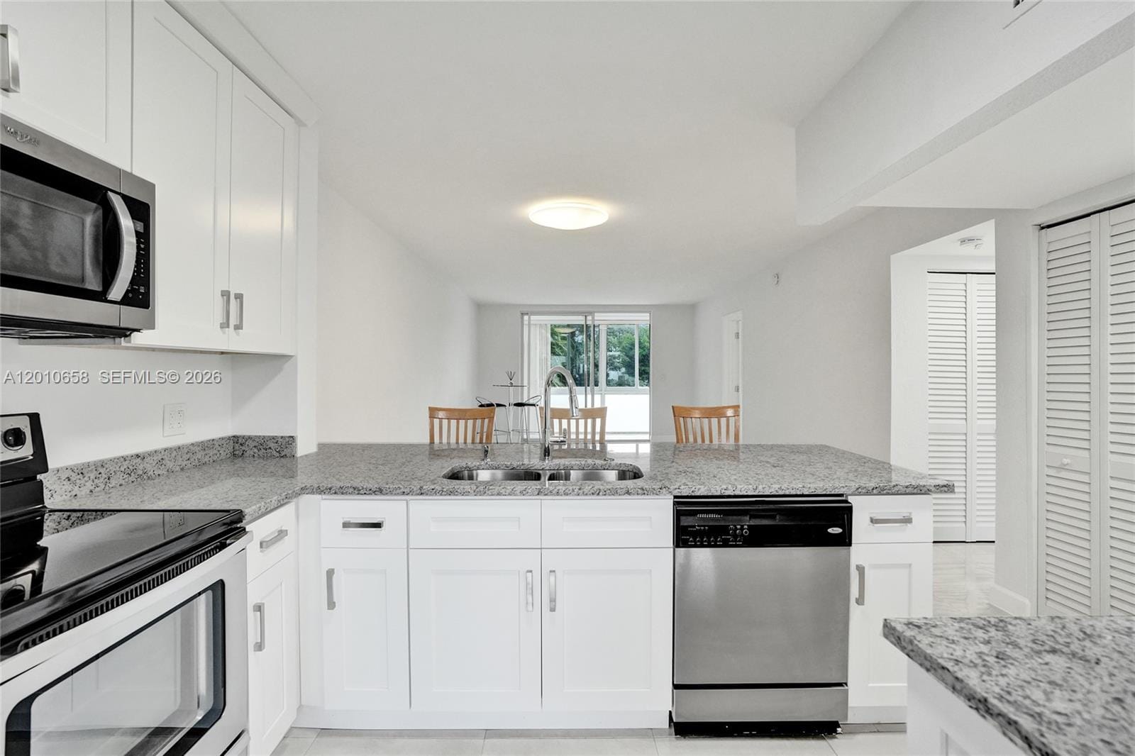 5950 Del Lago Circle 104, Sunrise, FL 33313 photo 14
