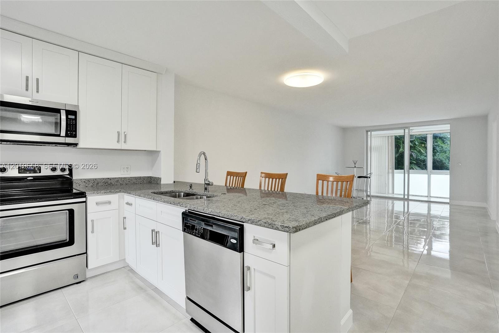 5950 Del Lago Circle 104, Sunrise, FL 33313 photo 4