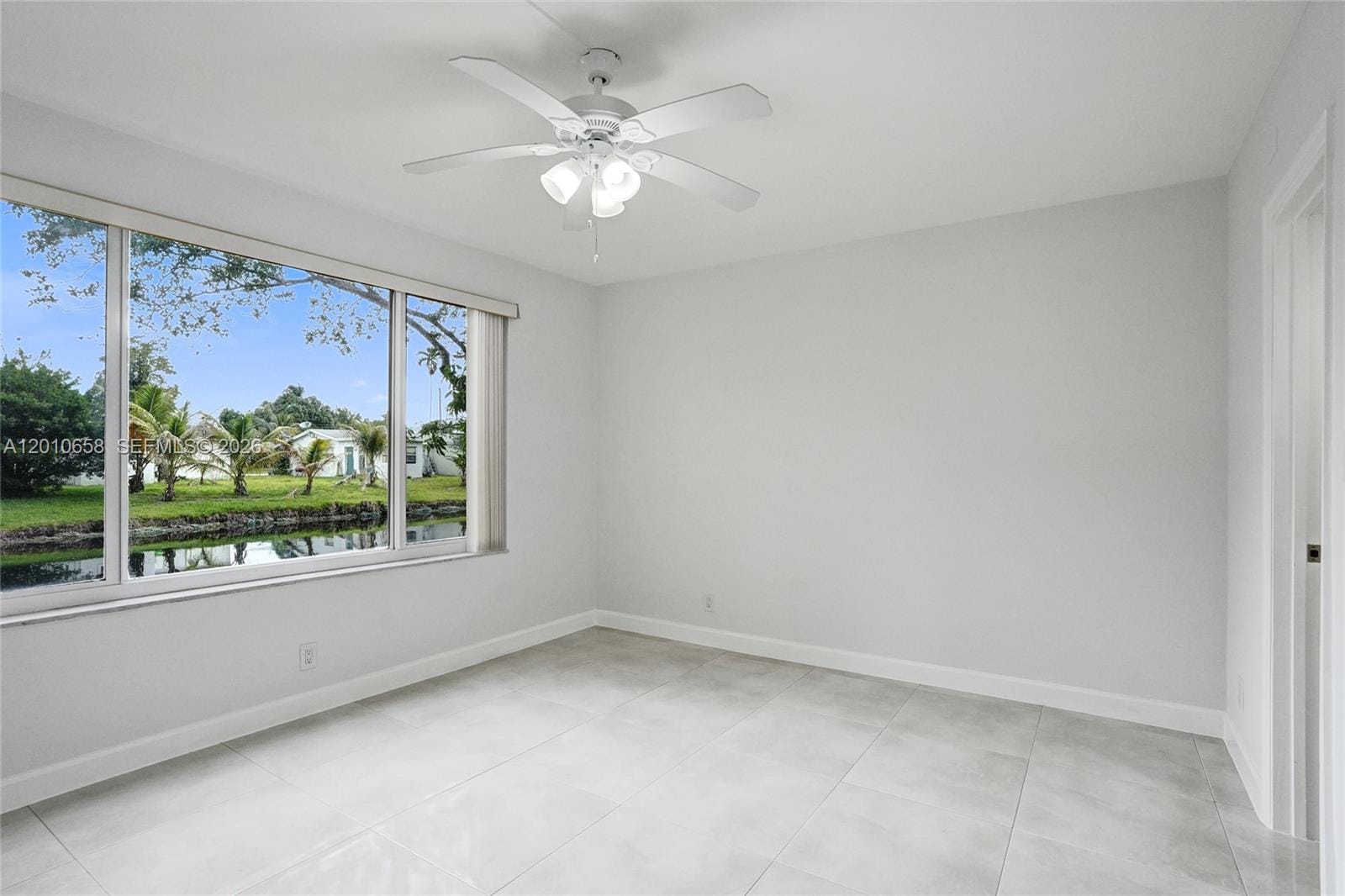 5950 Del Lago Circle 104, Sunrise, FL 33313 photo 7