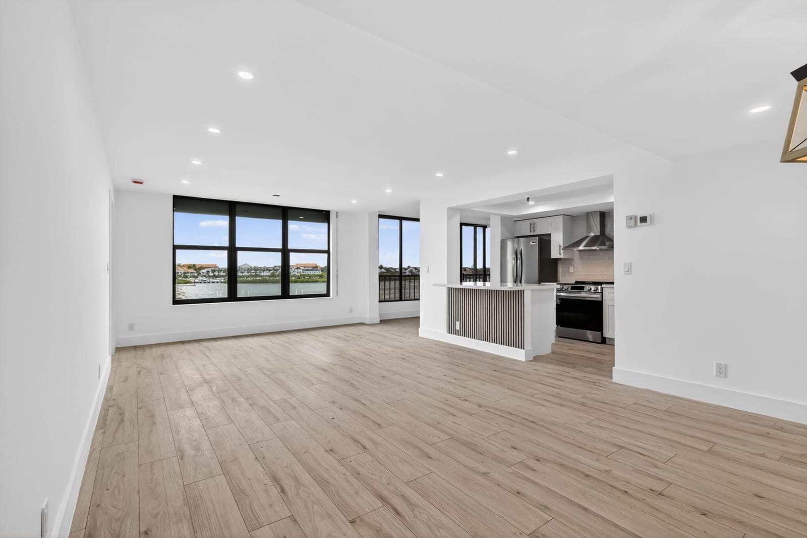 1748 Jupiter Cove Drive 319 — photo 2