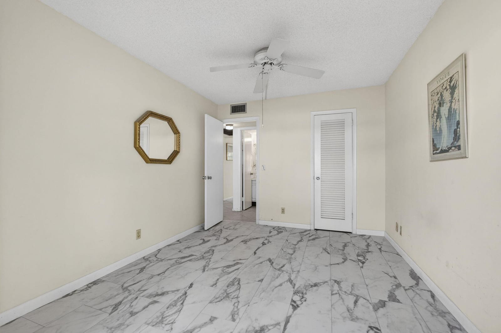 100 Sheffield E — photo 11