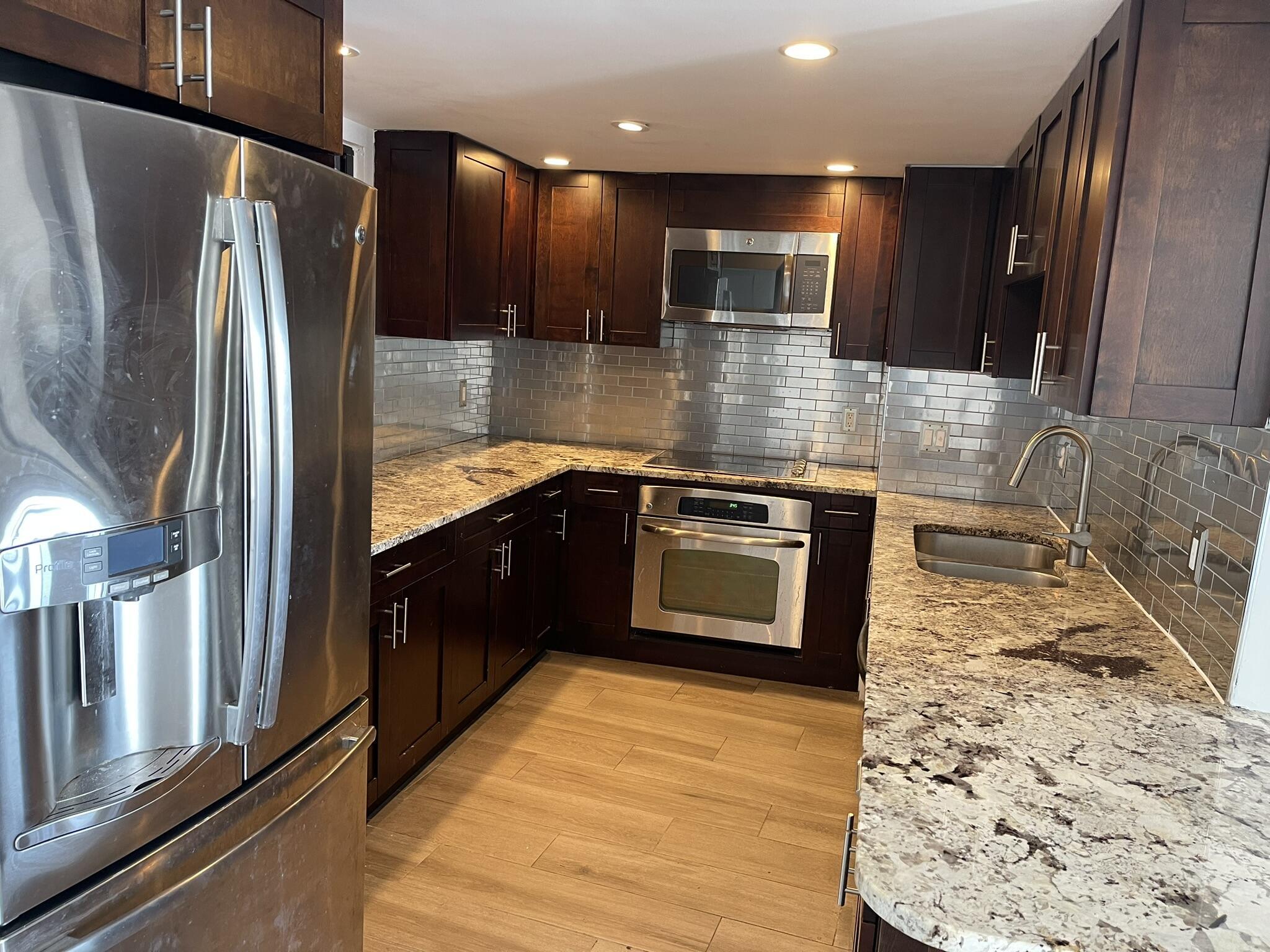 5200 N Flagler Drive 2004, West Palm Beach, FL 33407, West Palm Beach