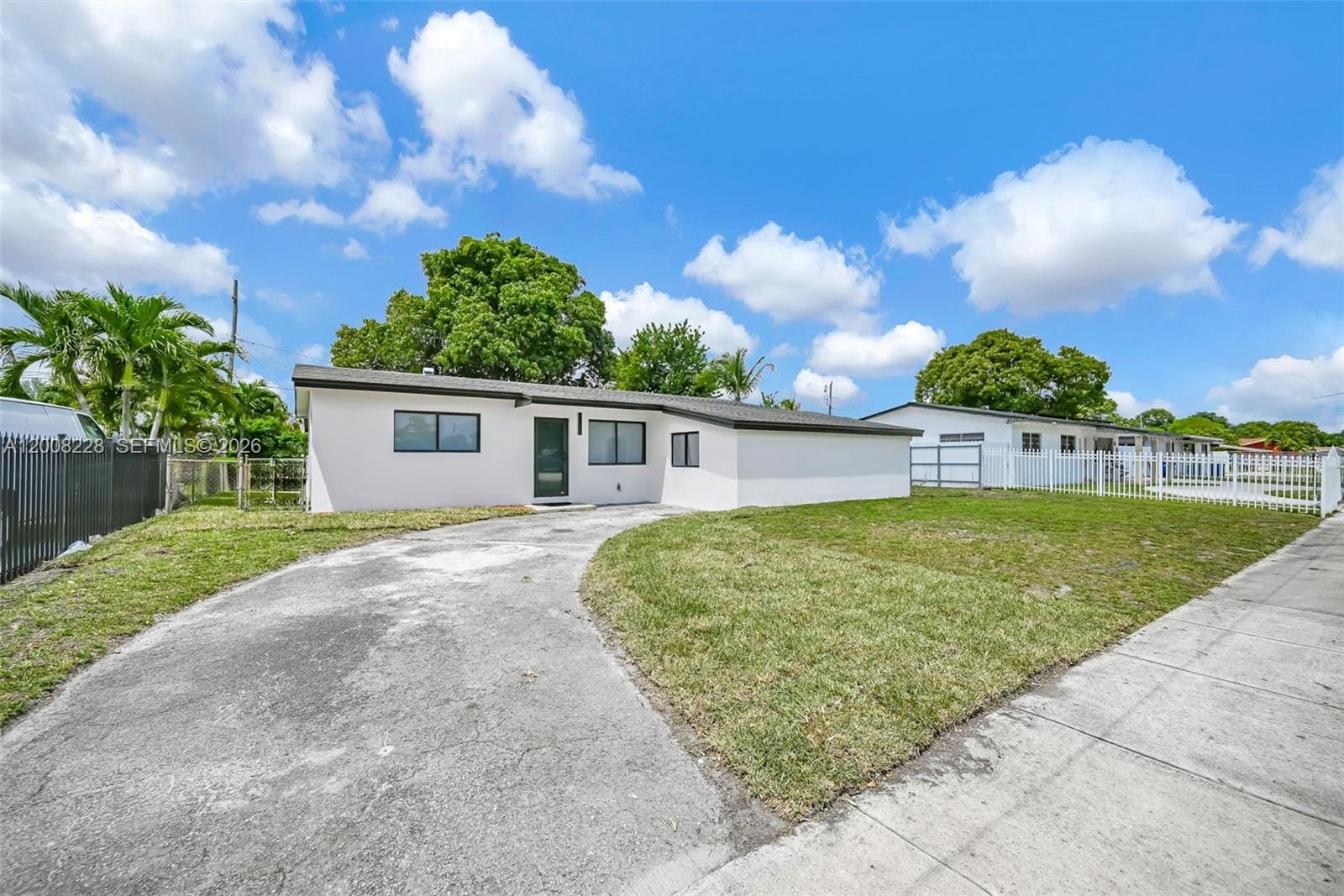 18530 NW 42nd Avenue, Miami Gardens, FL 33055 photo 2
