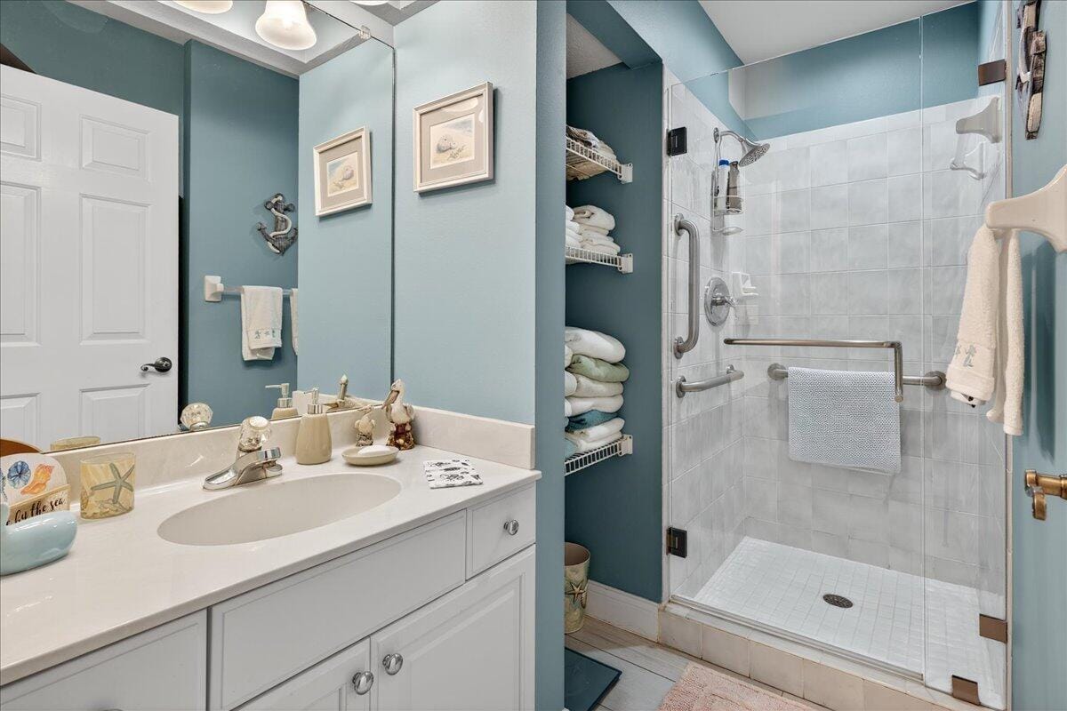 1827 Aynsley Way 4, Vero Beach, FL 32966 photo 13