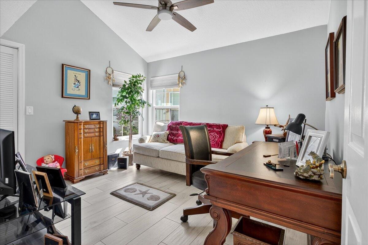 1827 Aynsley Way 4, Vero Beach, FL 32966 photo 14
