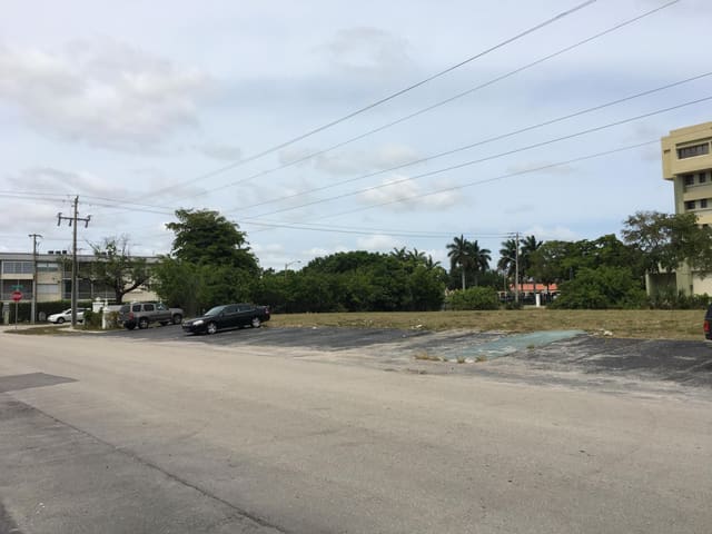 1590 NW 43rd Apt 310 Avenue, Lauderhill, FL 33313