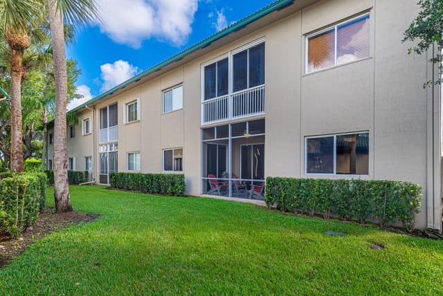7972 W Exeter Blvd W W 101, sold in Exeter Condominium, Tamarac, FL