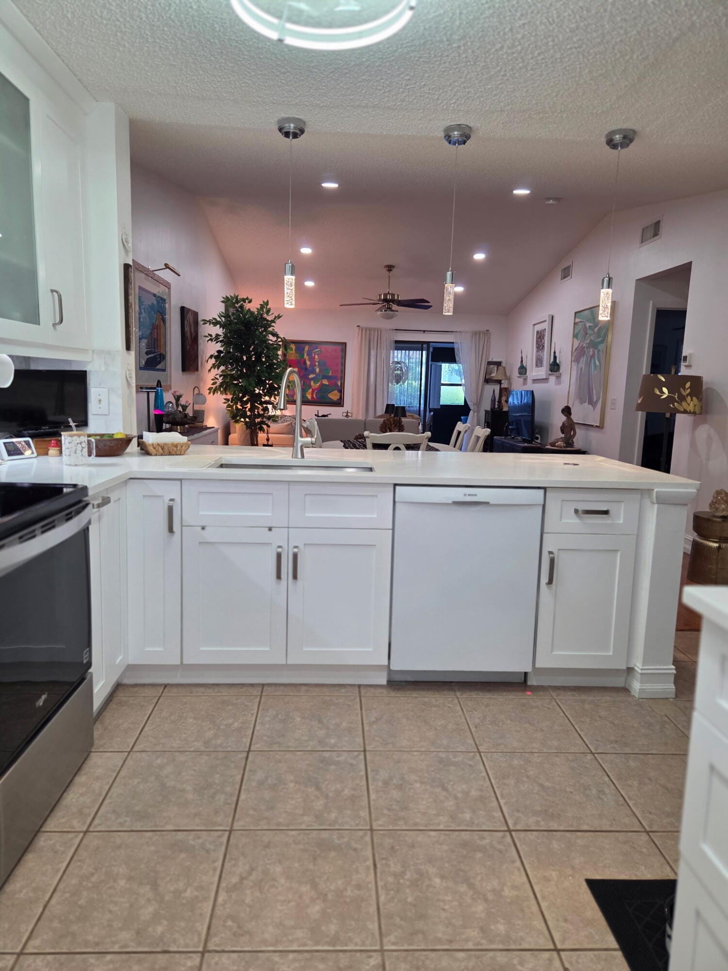 2640 W Gately Dr Drive W 1204, West Palm Beach, FL 33415 photo 8