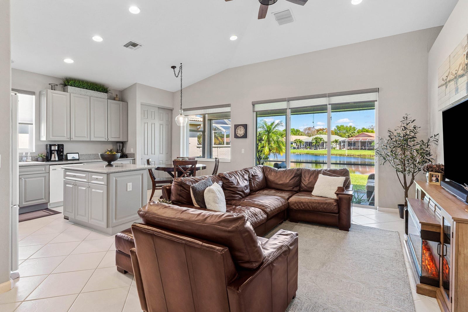 9121 Bay Point Circle, West Palm Beach, FL 33411 photo 11