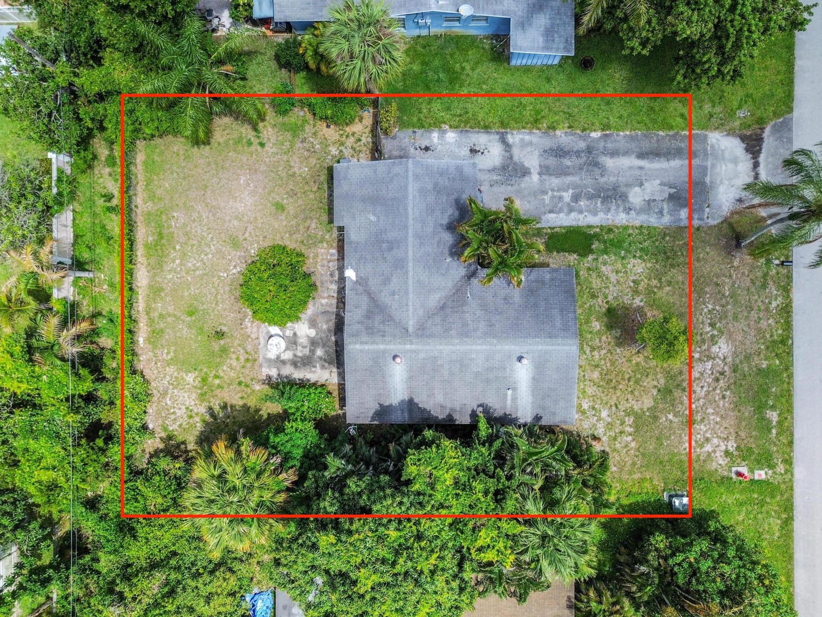 877 Sarazen Drive, Lake Belvedere Estates, FL 33413 photo 3