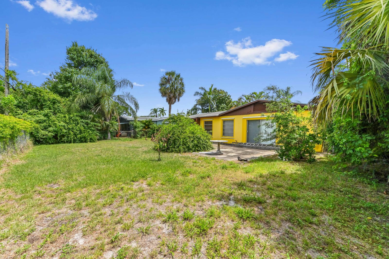 877 Sarazen Drive, Lake Belvedere Estates, FL 33413 photo 5
