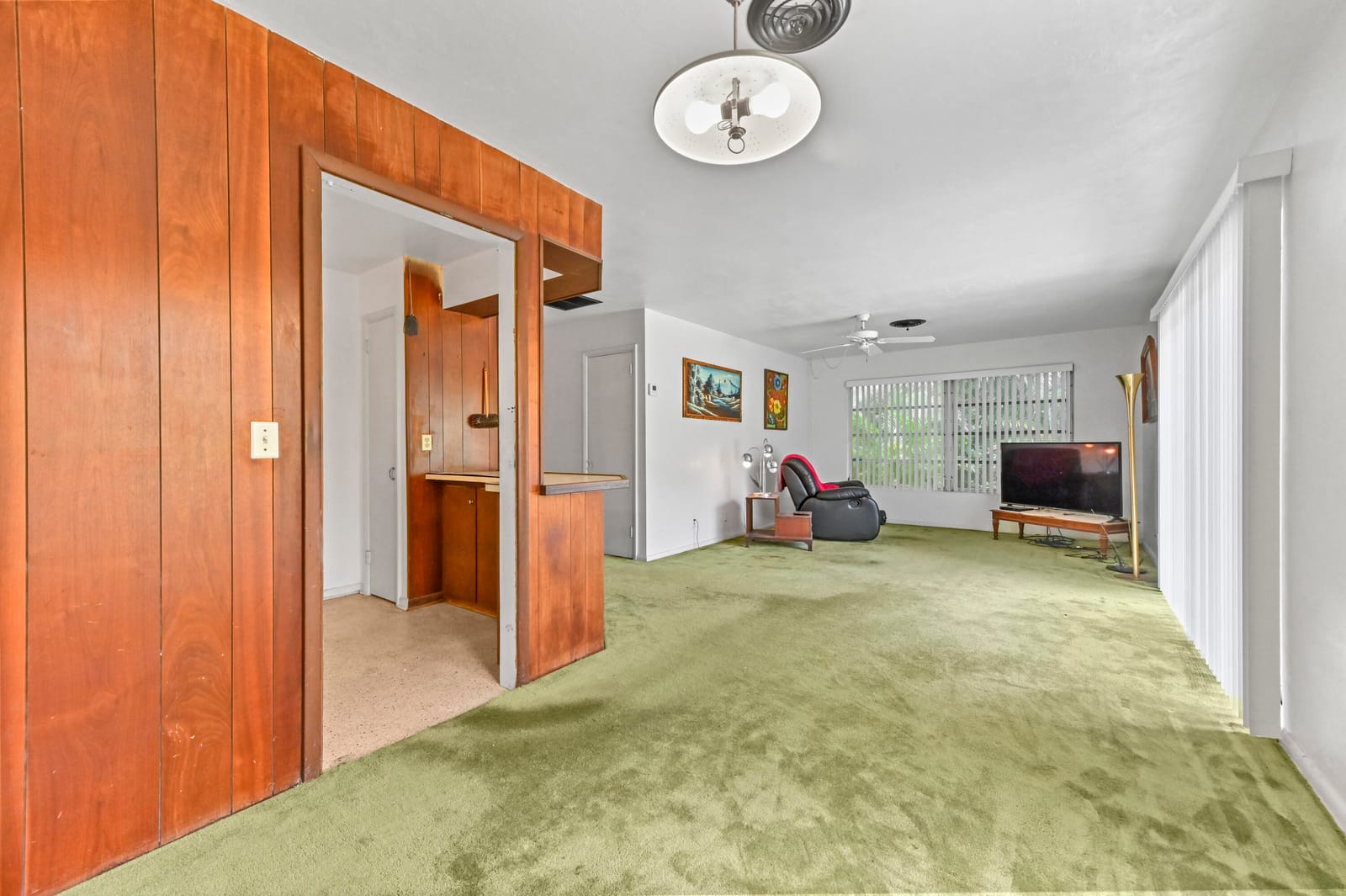 877 Sarazen Drive, Lake Belvedere Estates, FL 33413 photo 9