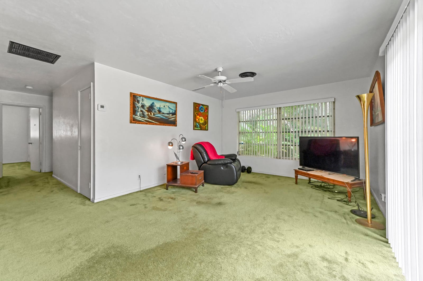 877 Sarazen Drive, Lake Belvedere Estates, FL 33413 photo 10