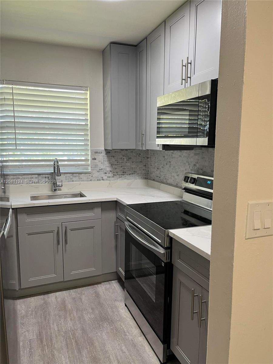 2134 Lincoln Street 18, Hollywood, FL 33020, Hollywood