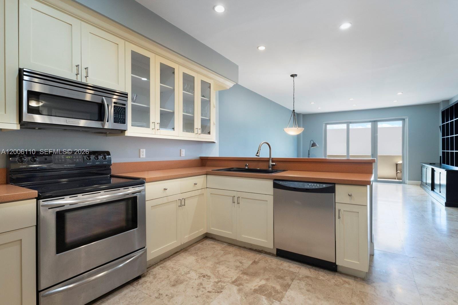 5 Island Avenue LE — photo 2