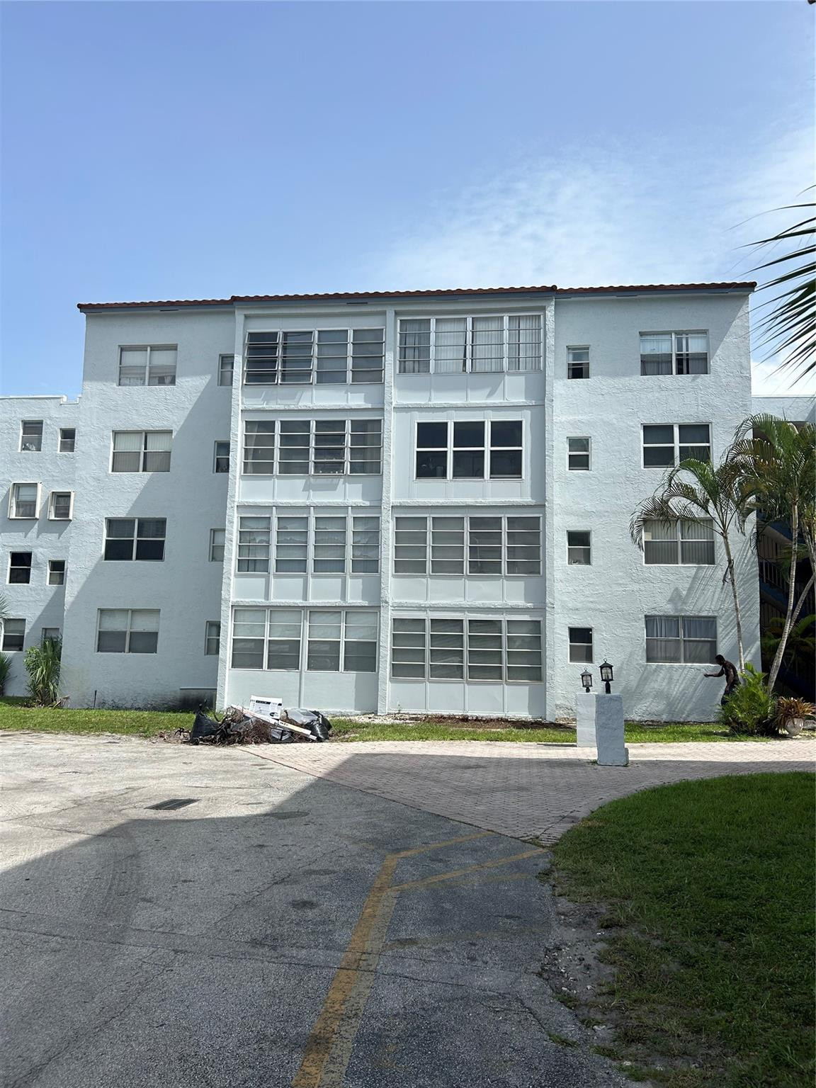 2860 Somerset Drive 311k, Lauderdale Lakes, FL 33311, Lauderdale Lakes