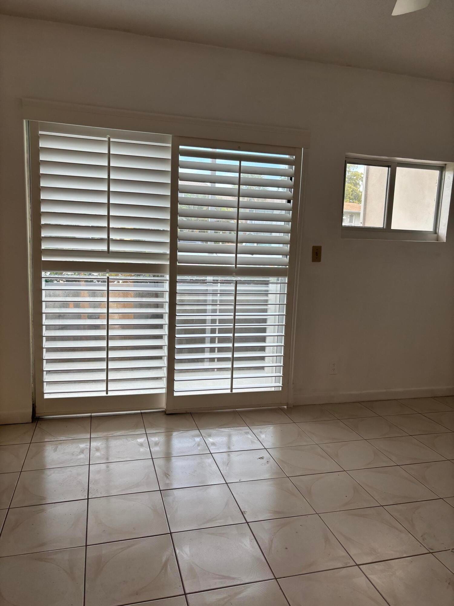 223 Coventry J 223 — photo 4
