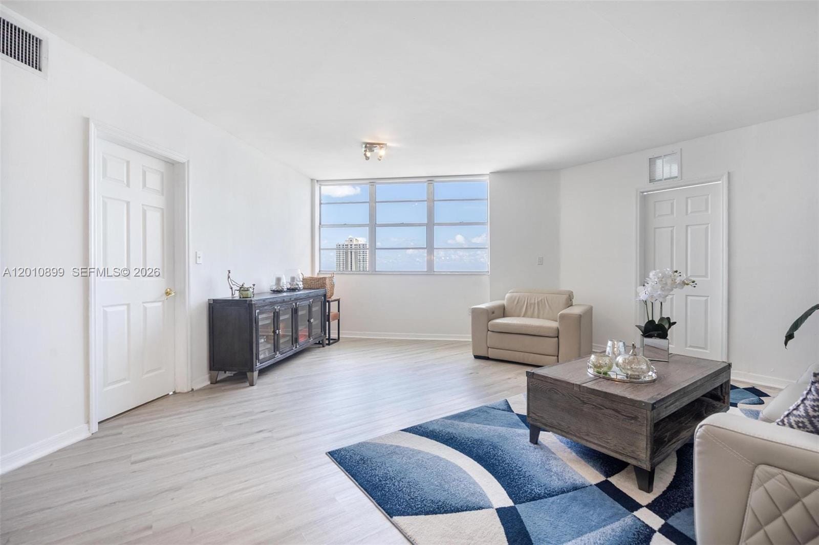 825 Brickell Bay Drive 2042 — photo 2