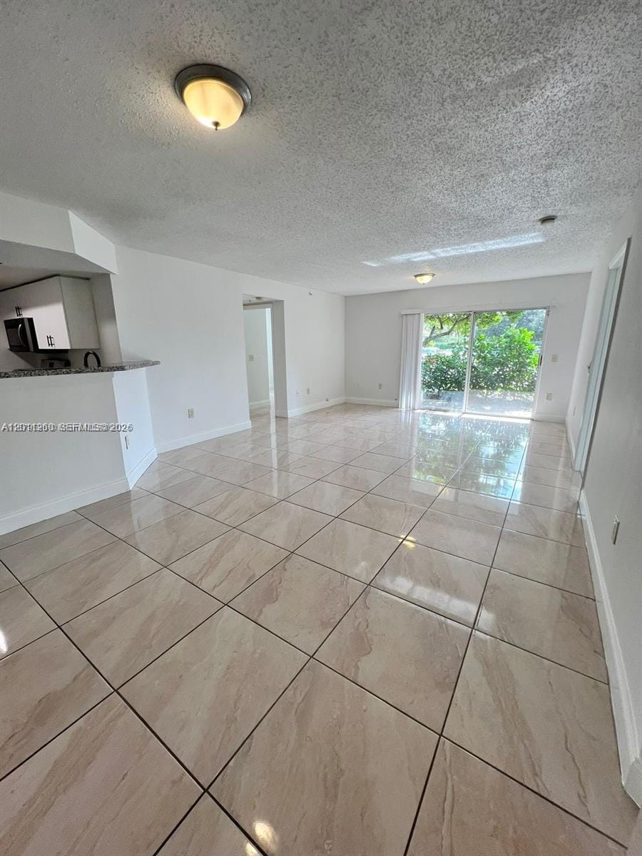 5065 Wiles Road 103 — photo 8