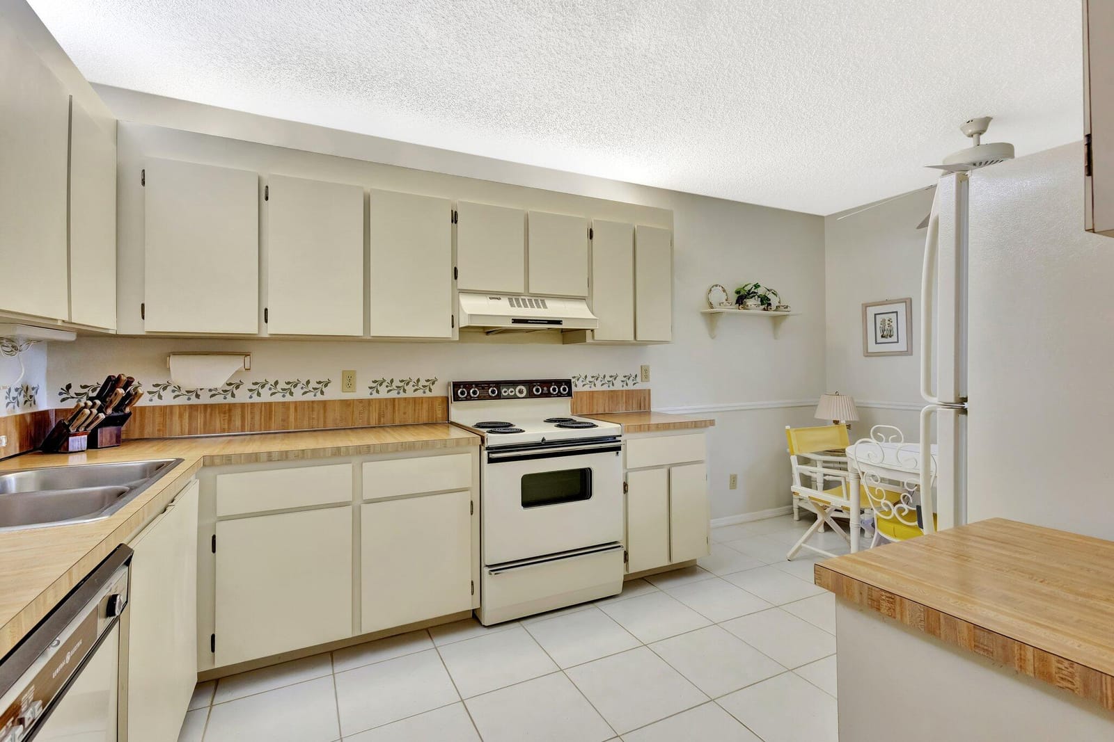 1600 SE Saint Lucie Boulevard SE 211 — photo 12