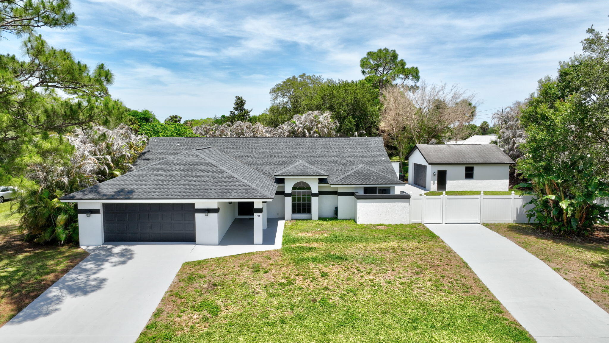 1721 SW Ocean Cove Avenue — photo 5