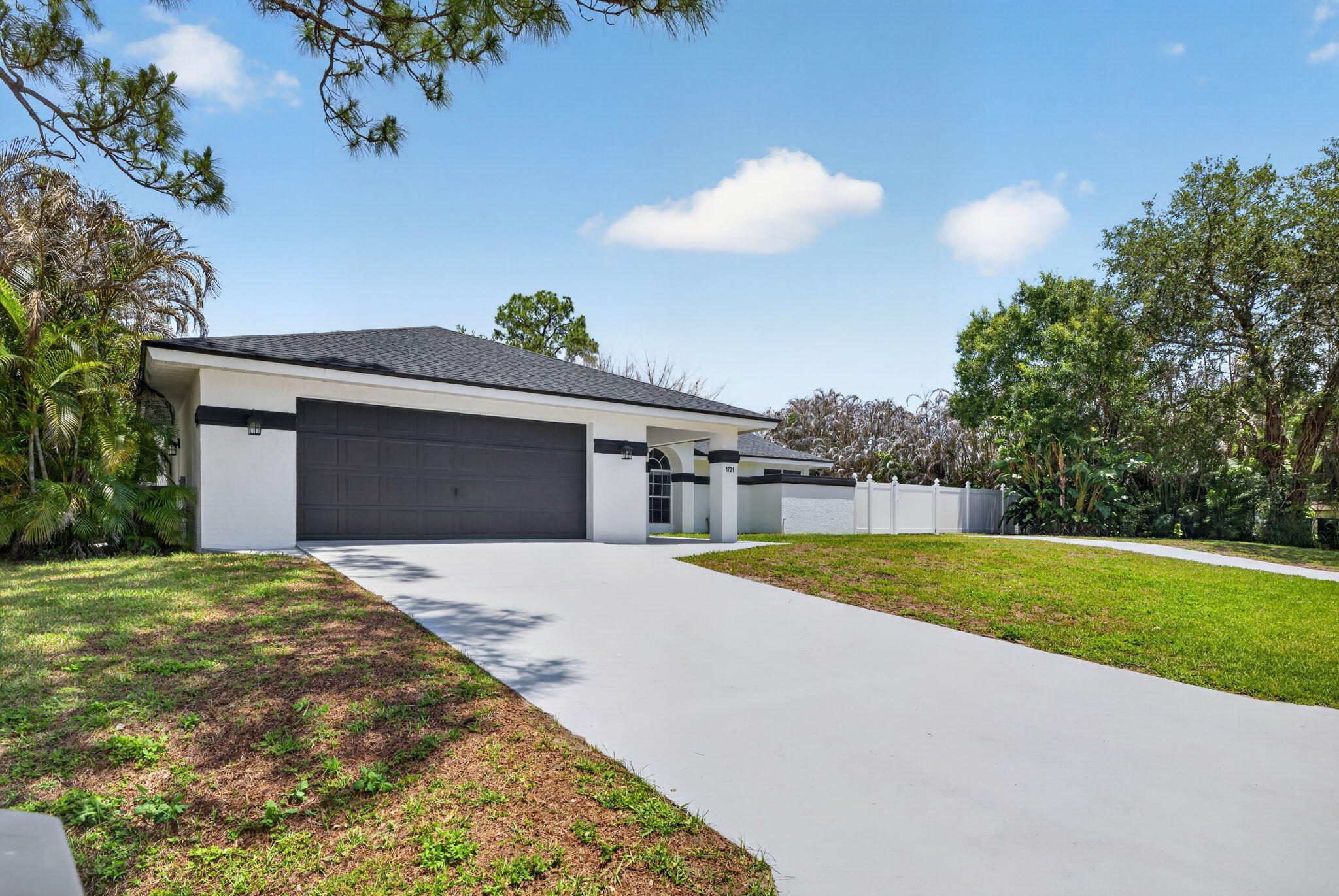 1721 SW Ocean Cove Avenue — photo 9