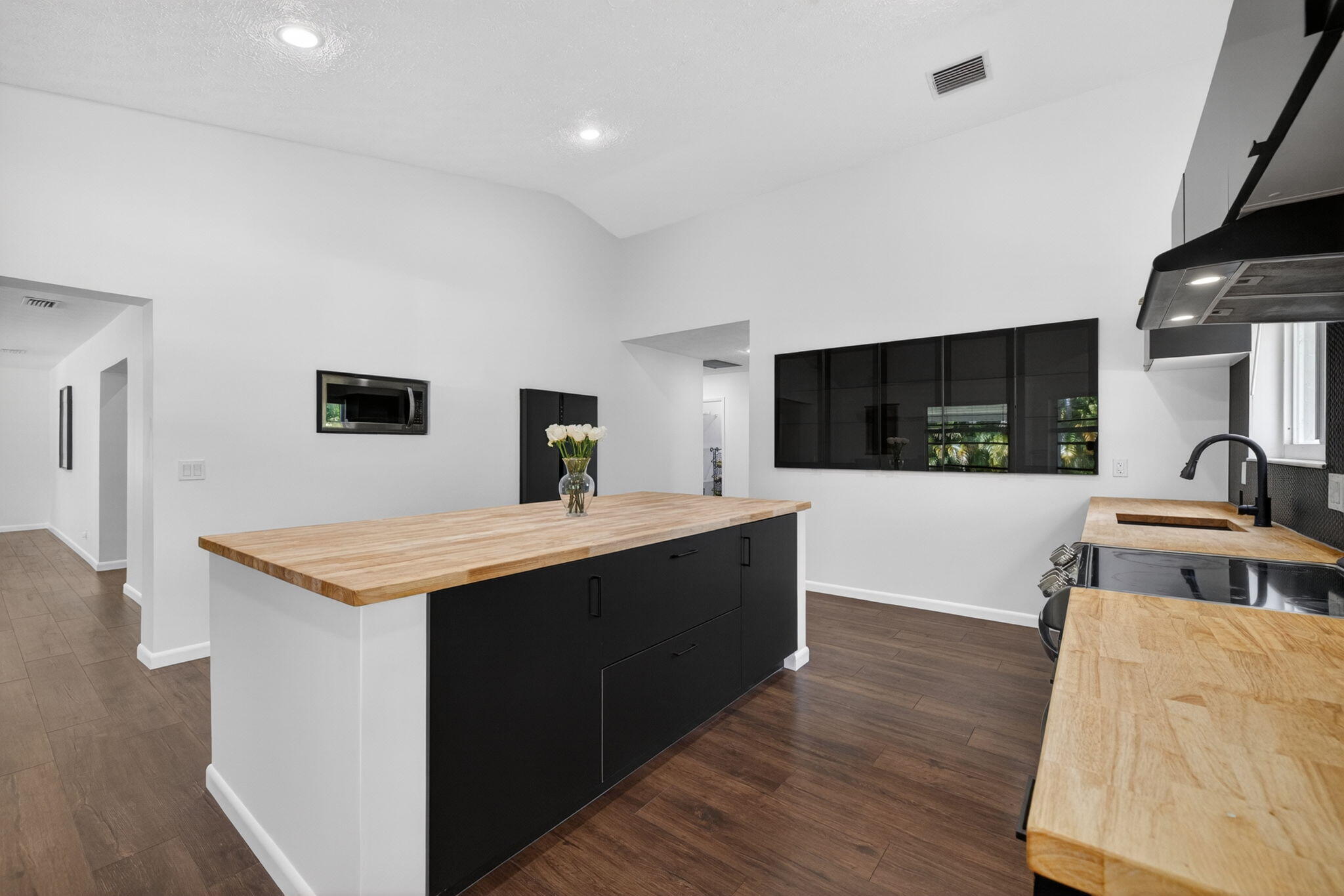 1721 SW Ocean Cove Avenue — photo 10
