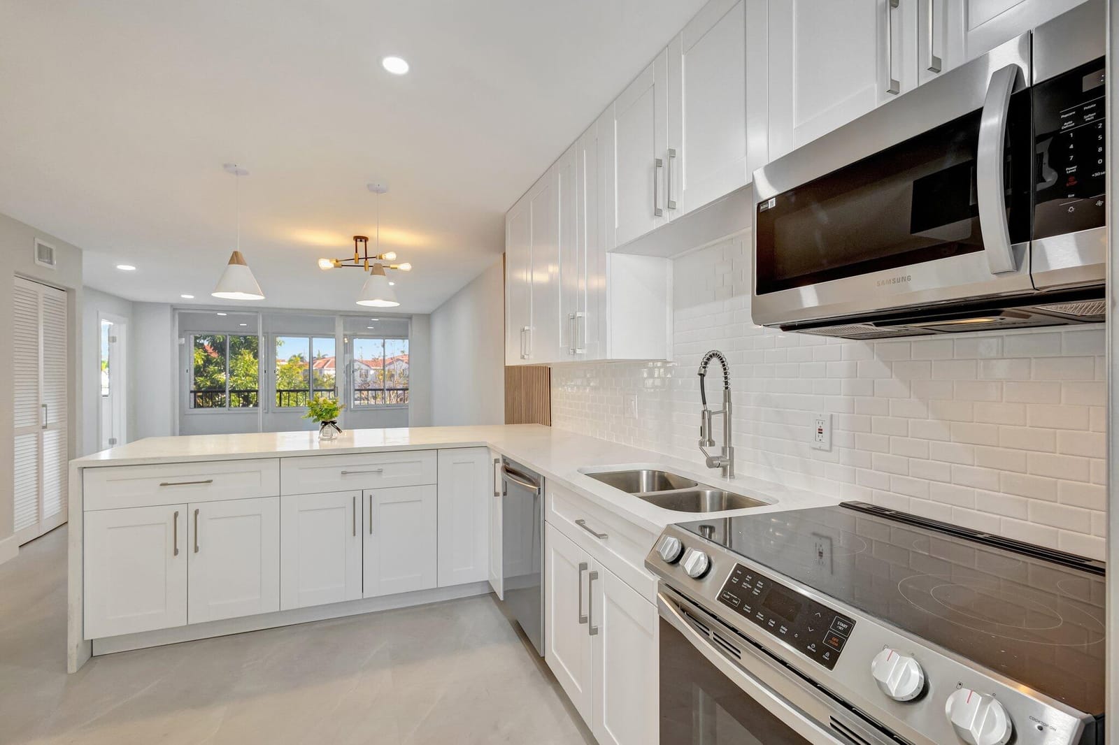 4090 Tivoli Court 208 — photo 4