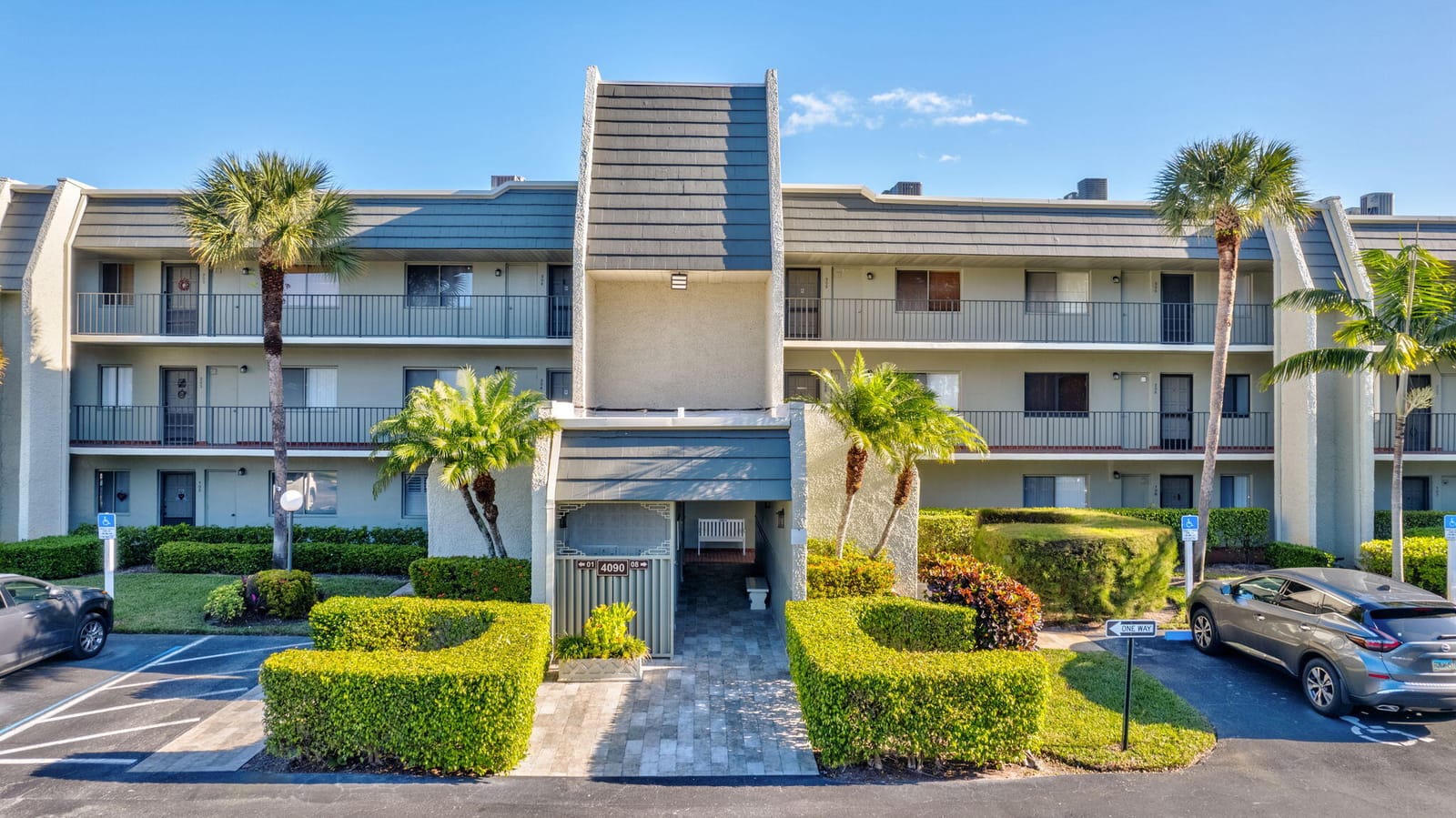 4090 Tivoli Court 208 — photo 9