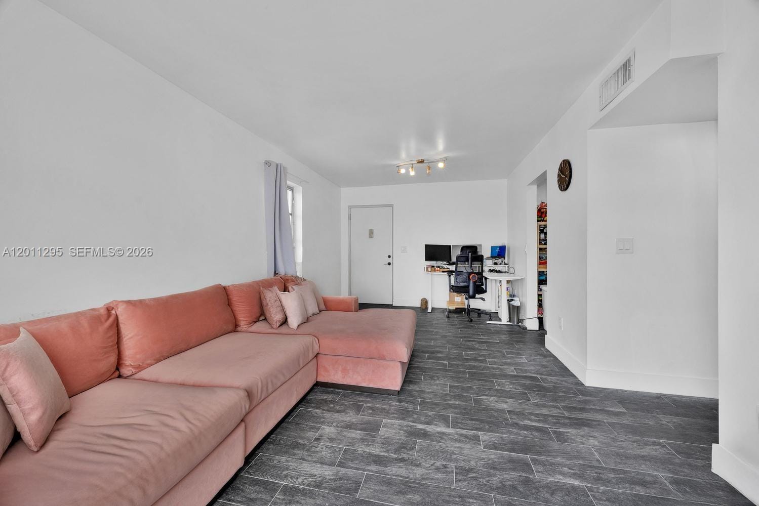 1051 SW 1st Street 401, Miami, FL 33130 photo 5