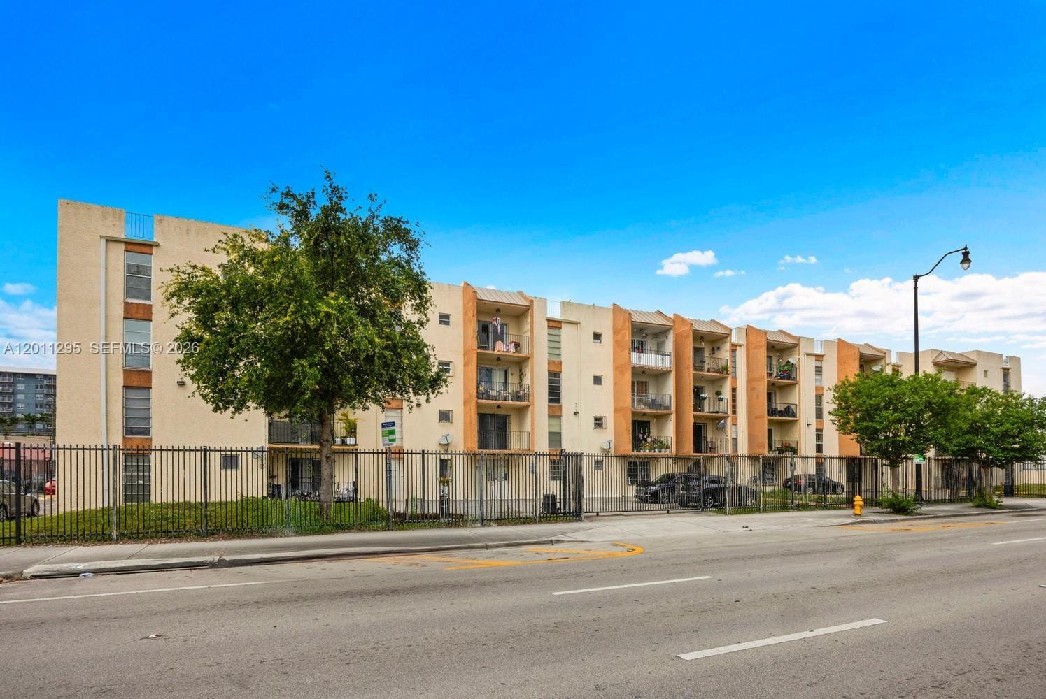 1051 SW 1st Street 401, Miami, FL 33130 photo 6