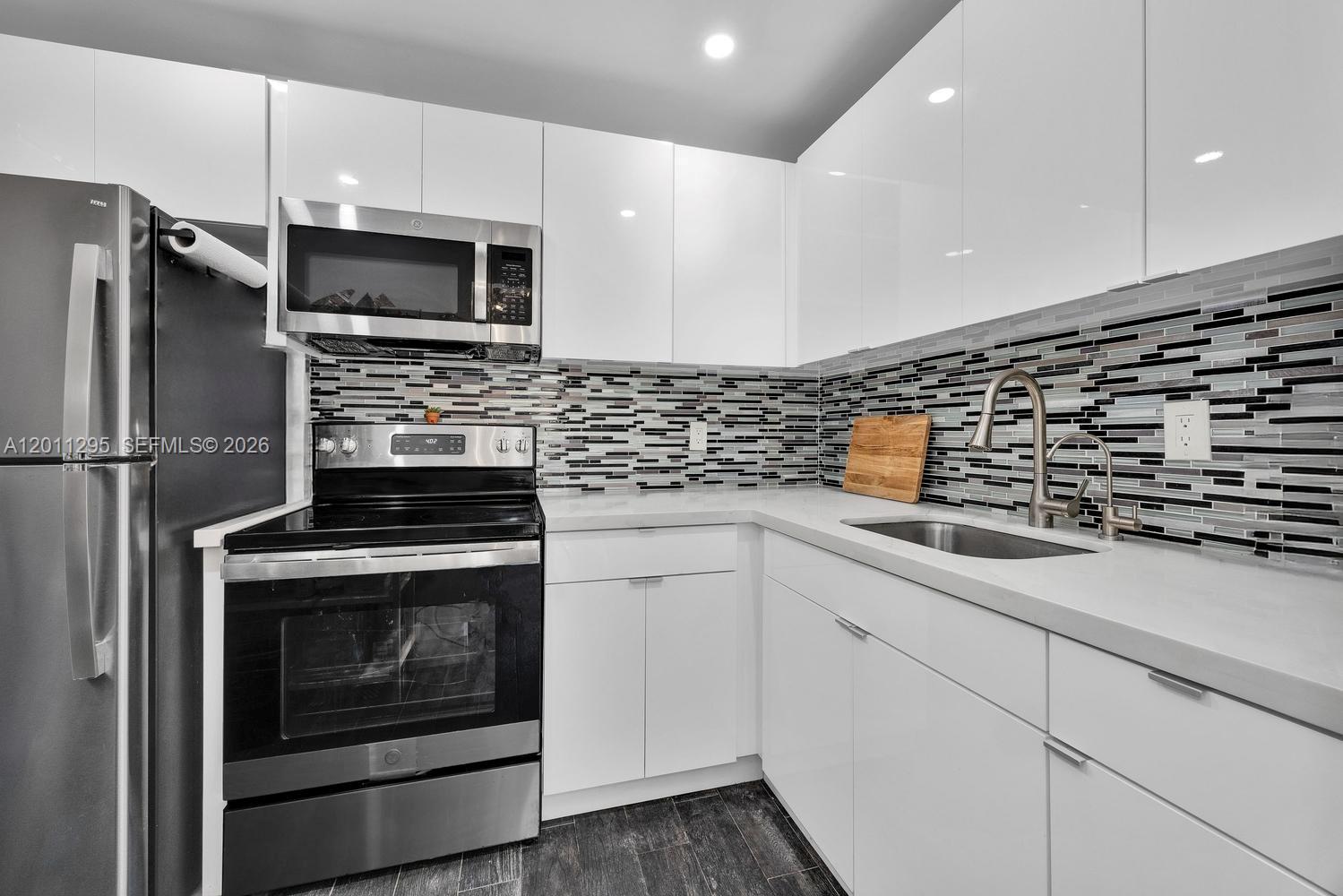 1051 SW 1st Street 401, Miami, FL 33130, Miami