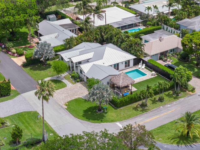 410 Lake Drive, sold in Lake Ida, Delray Beach, FL