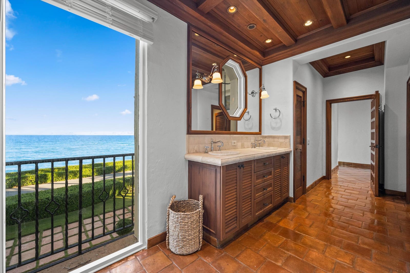 240 N Ocean Boulevard, Palm Beach, FL 33480 photo 25