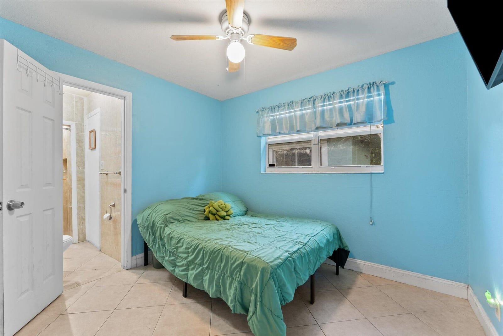 2831 N Seacrest Boulevard, Boynton Beach, FL 33435 photo 17