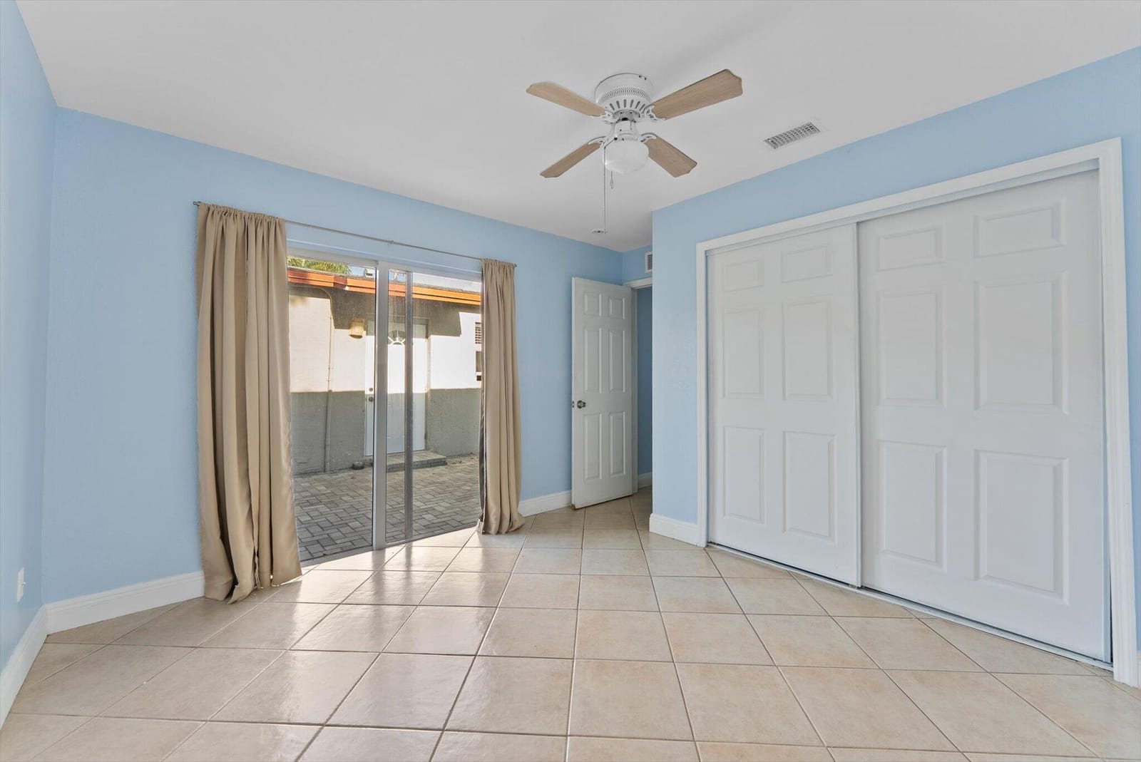2831 N Seacrest Boulevard, Boynton Beach, FL 33435 photo 29