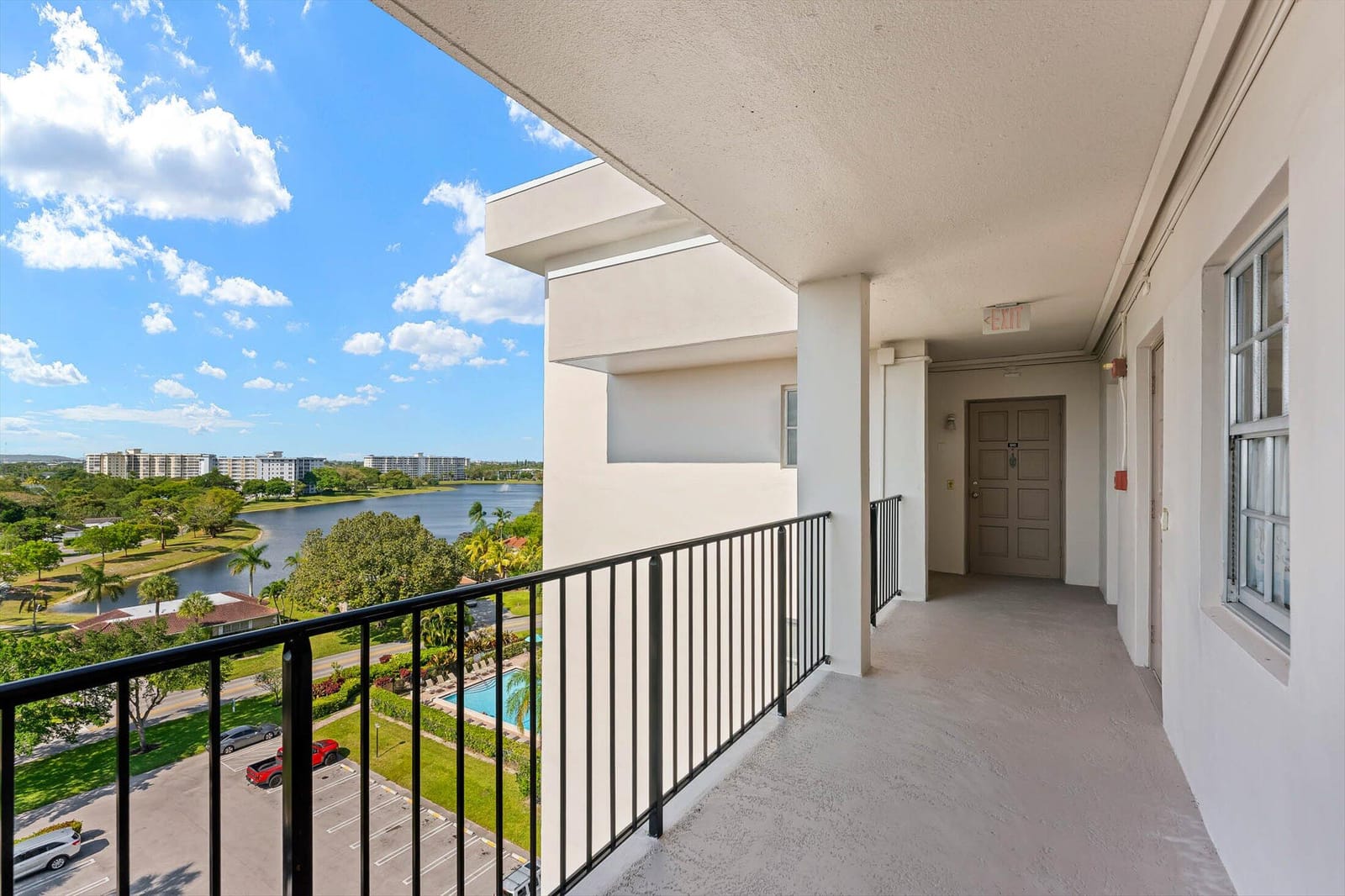 3050 N Palm Aire Drive 910, Pompano Beach, FL 33069 photo 4
