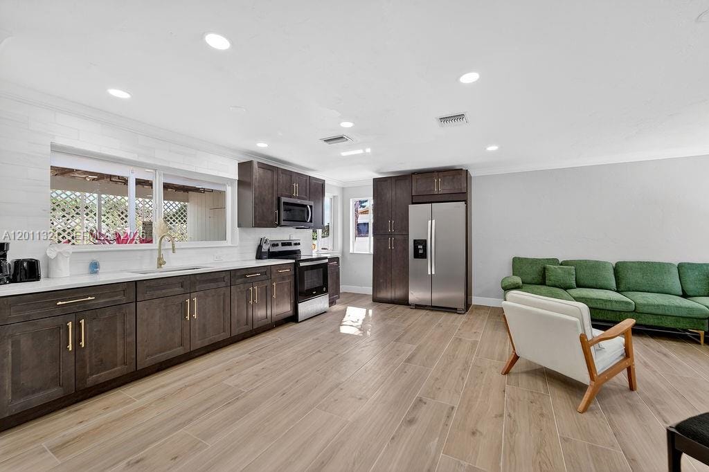 756 Cinnamon Road — photo 3