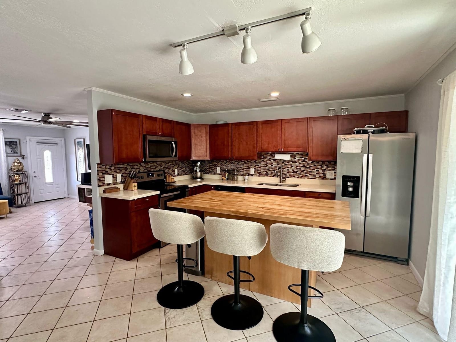 3390 Artesian Drive — photo 5