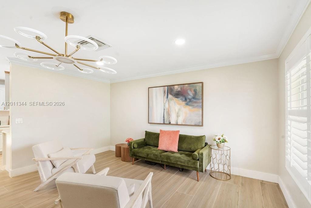913 Lighthouse Drive — photo 1