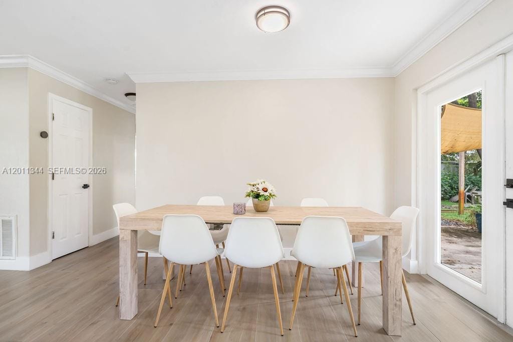 913 Lighthouse Drive — photo 2