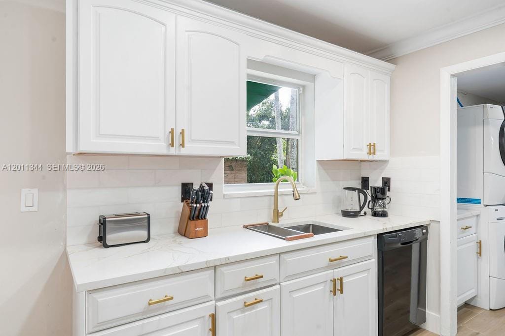 913 Lighthouse Drive — photo 11