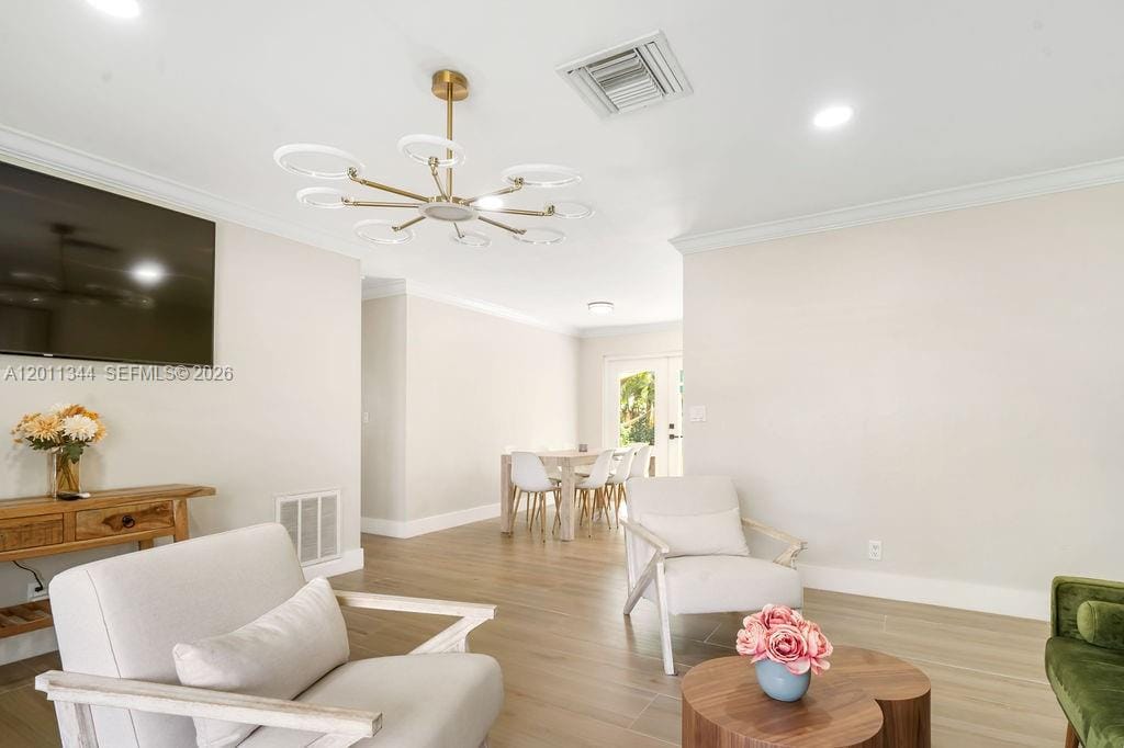 913 Lighthouse Drive — photo 3