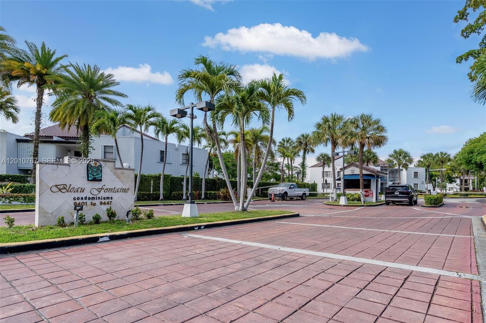 9431 Fontainebleau Boulevard 112, Miami, FL 33172 photo 2