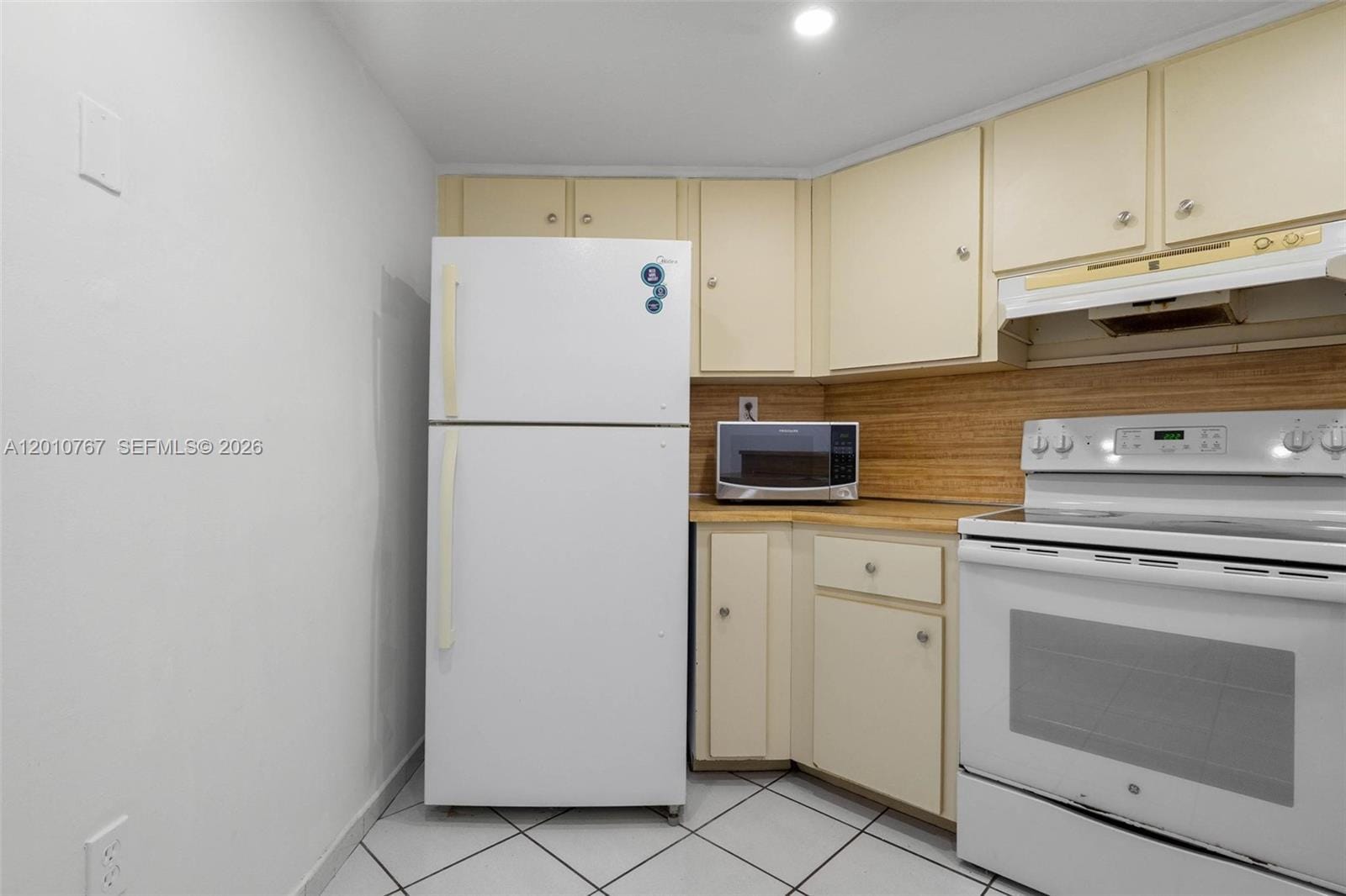 9431 Fontainebleau Boulevard 112, Miami, FL 33172 photo 24
